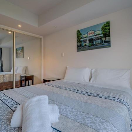 Lakefront Apartments,18 Lake Esplanade Road Квинстаун Экстерьер фото