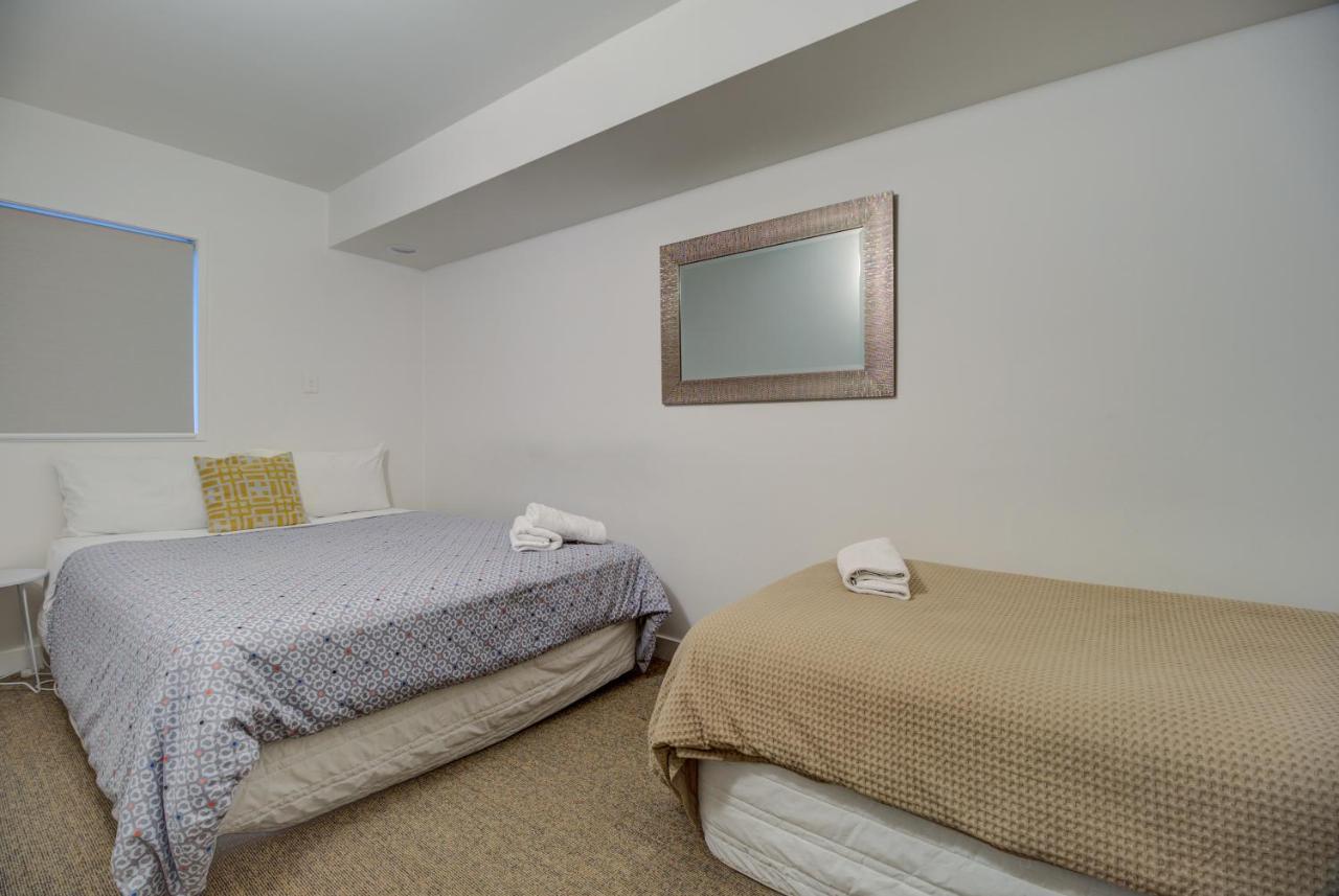 Lakefront Apartments,18 Lake Esplanade Road Квинстаун Экстерьер фото