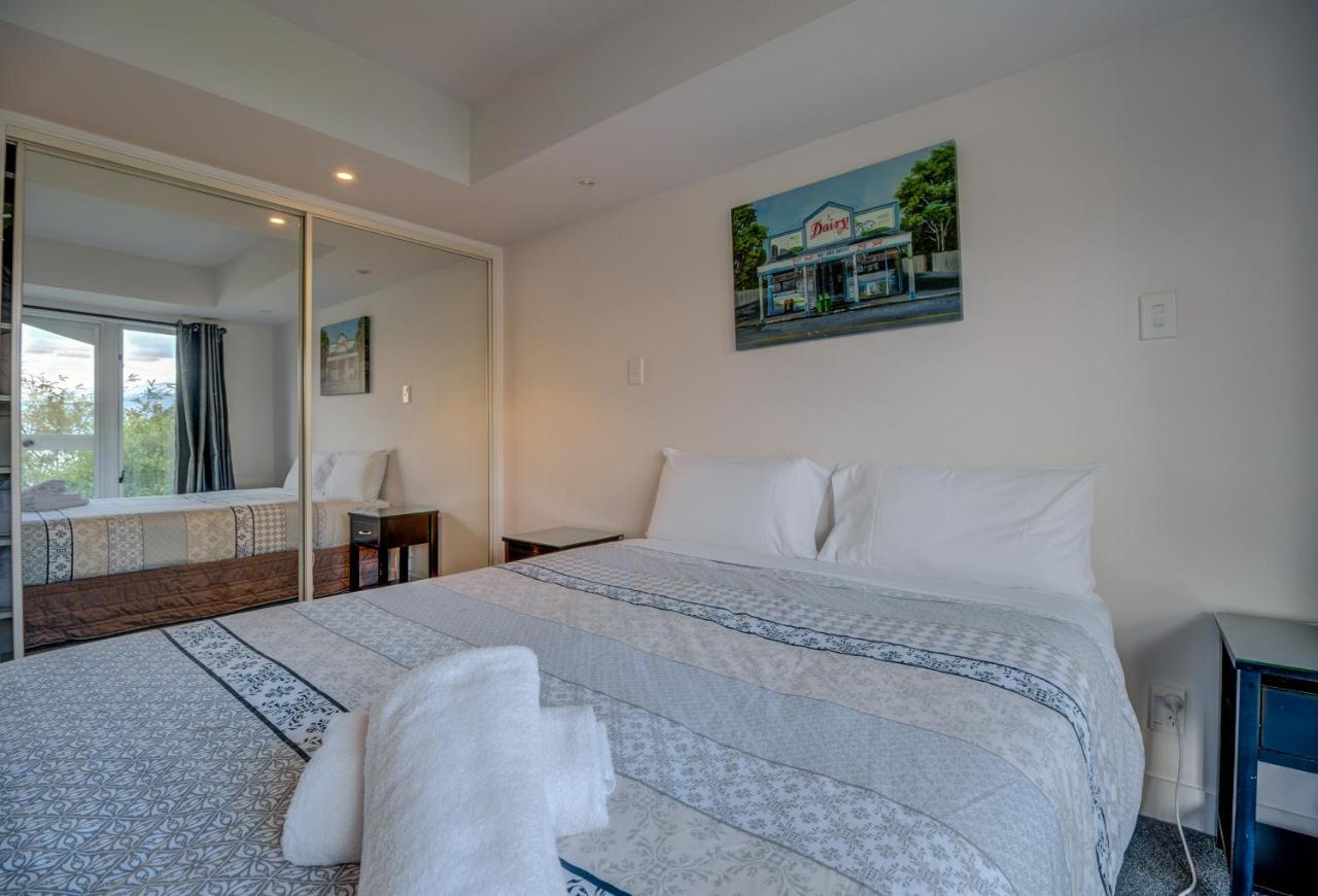 Lakefront Apartments,18 Lake Esplanade Road Квинстаун Экстерьер фото