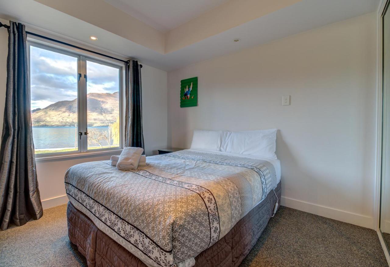 Lakefront Apartments,18 Lake Esplanade Road Квинстаун Экстерьер фото
