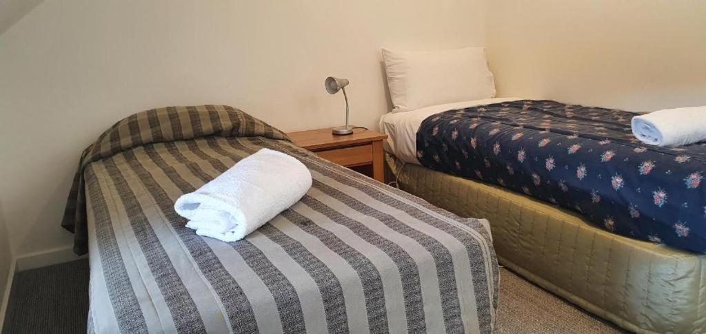 Lakefront Apartments,18 Lake Esplanade Road Квинстаун Экстерьер фото