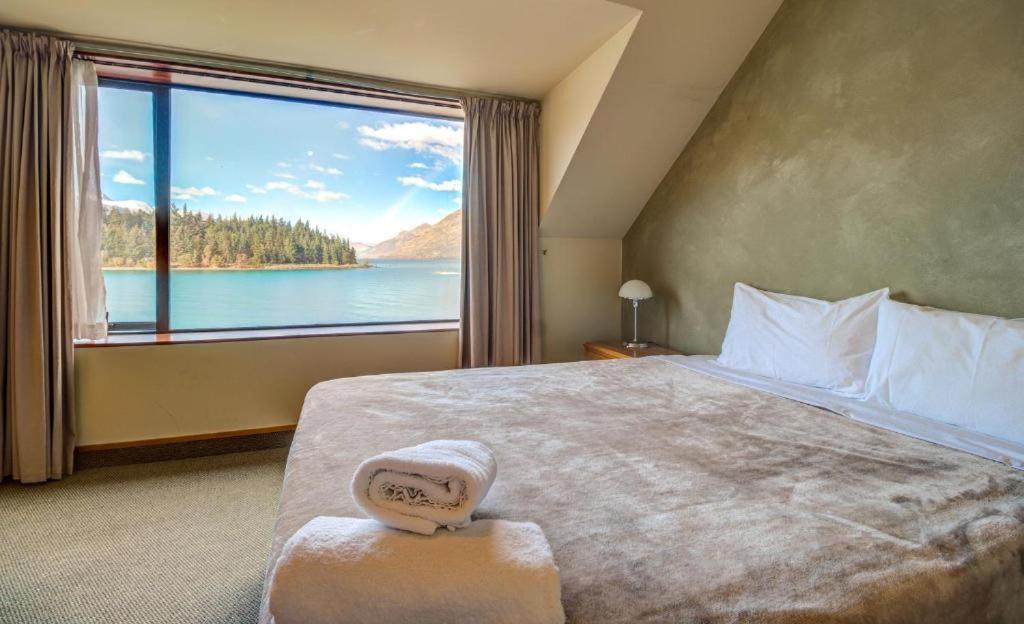 Lakefront Apartments,18 Lake Esplanade Road Квинстаун Экстерьер фото