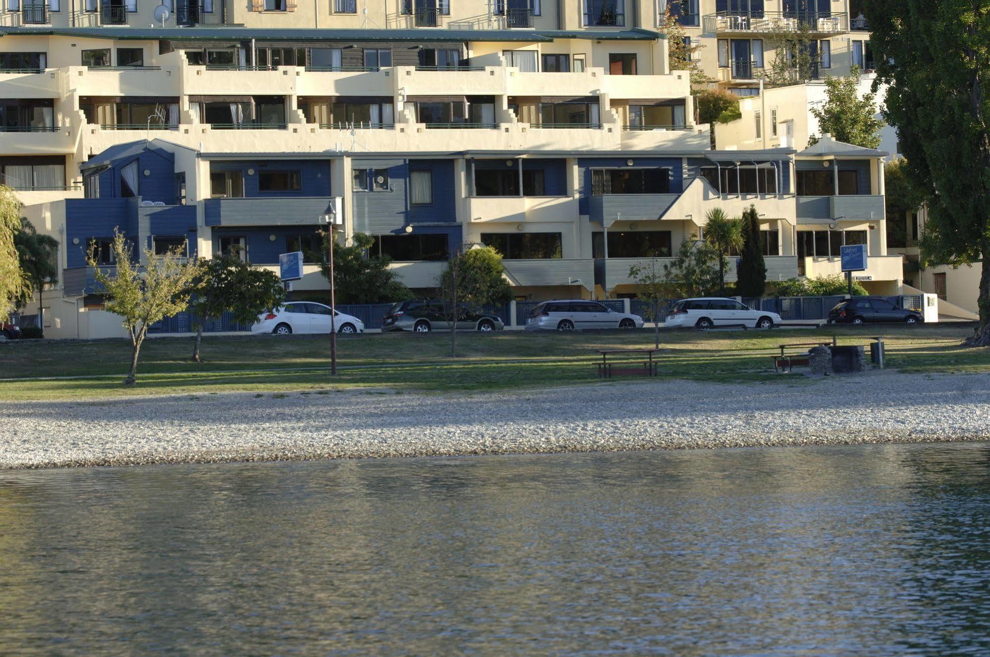 Lakefront Apartments,18 Lake Esplanade Road Квинстаун Экстерьер фото